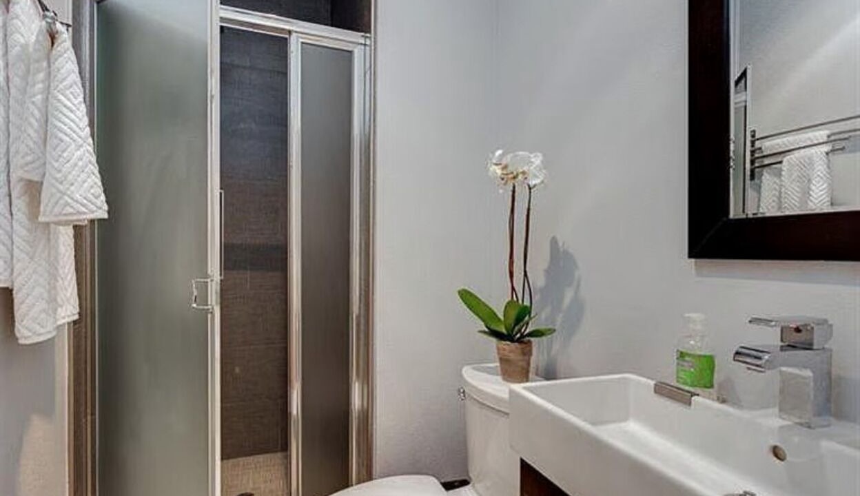 Photo of Bathroom in Pasadena