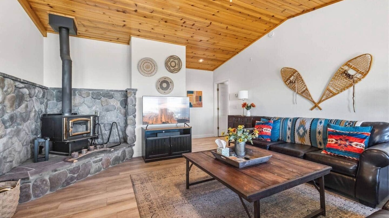 Photo of Livingroom in Twain Harte