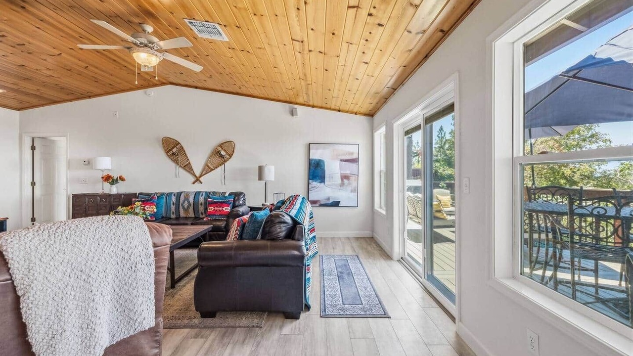 Photo of Livingroom in Twain Harte