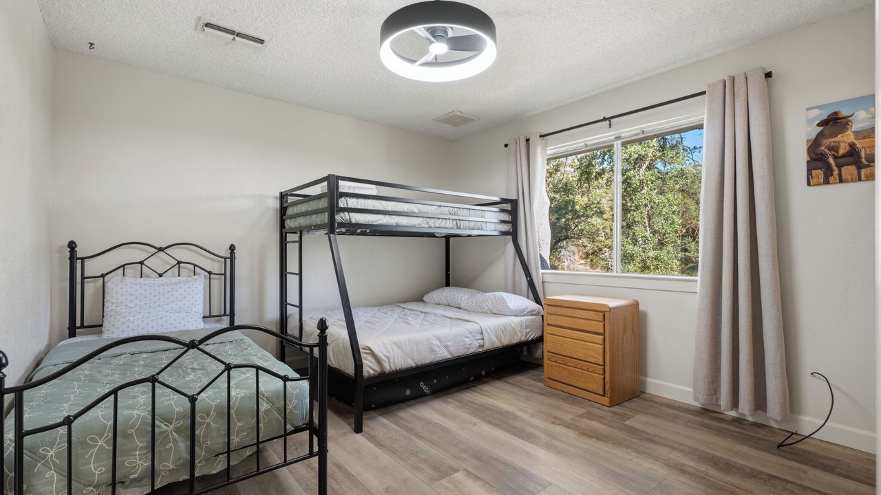 Photo of Bedroom in Yosemite Forks