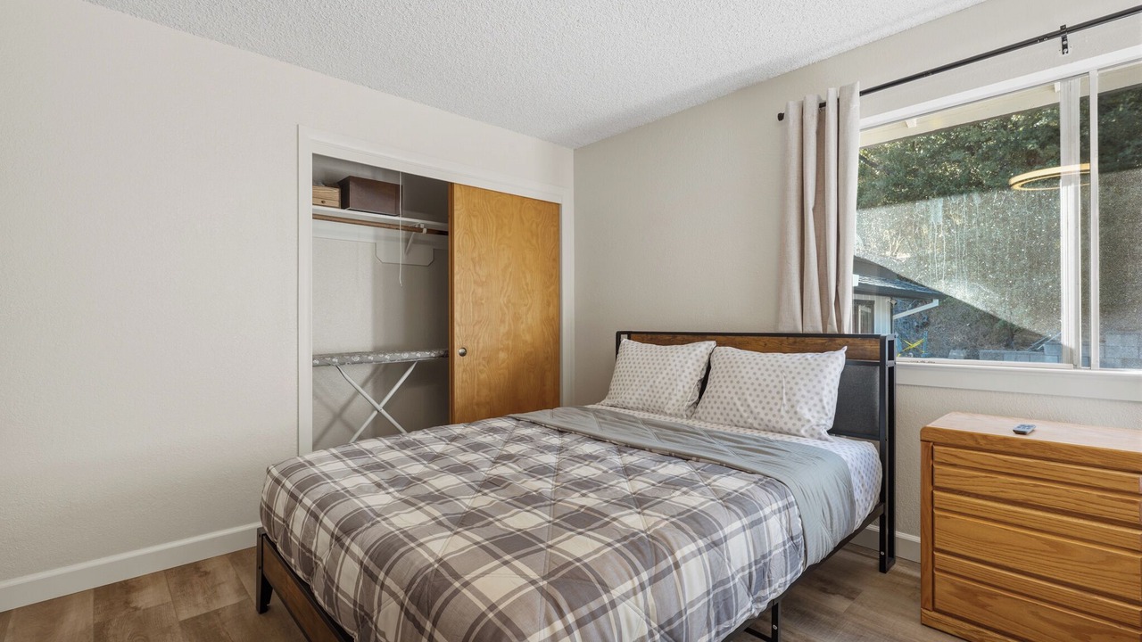 Photo of Bedroom in Yosemite Forks