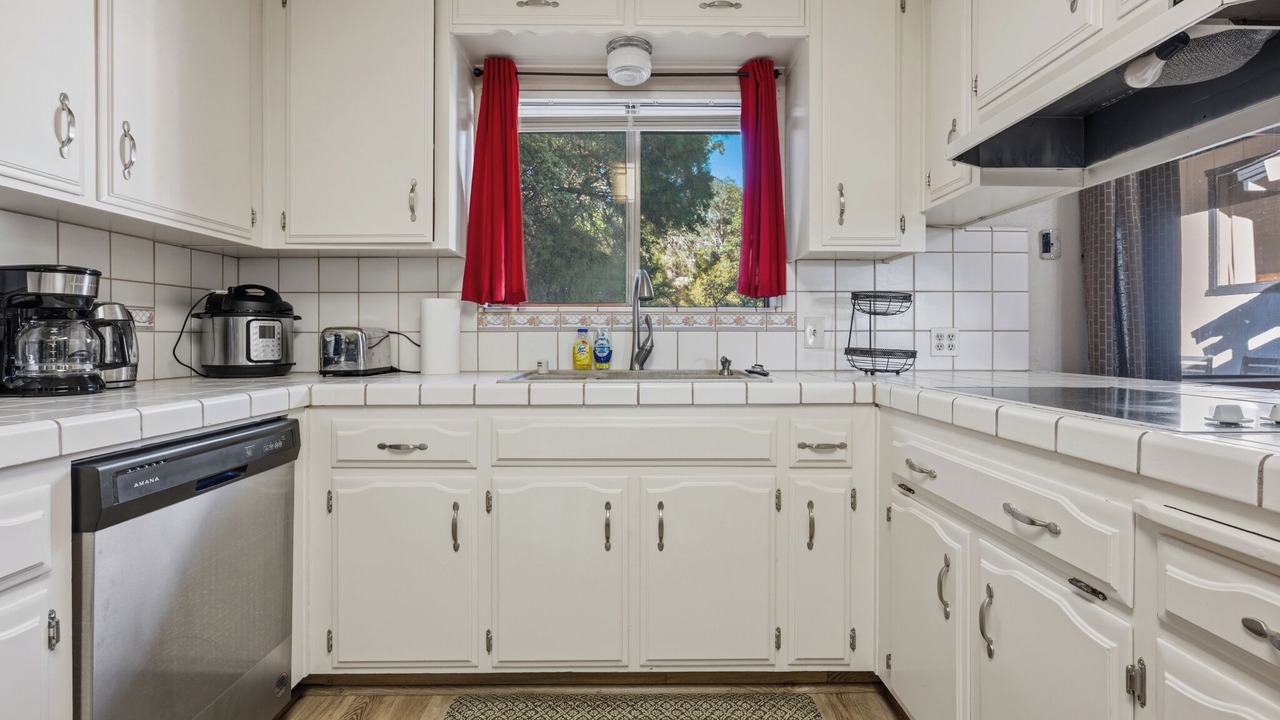 Photo of Kitchen in Yosemite Forks