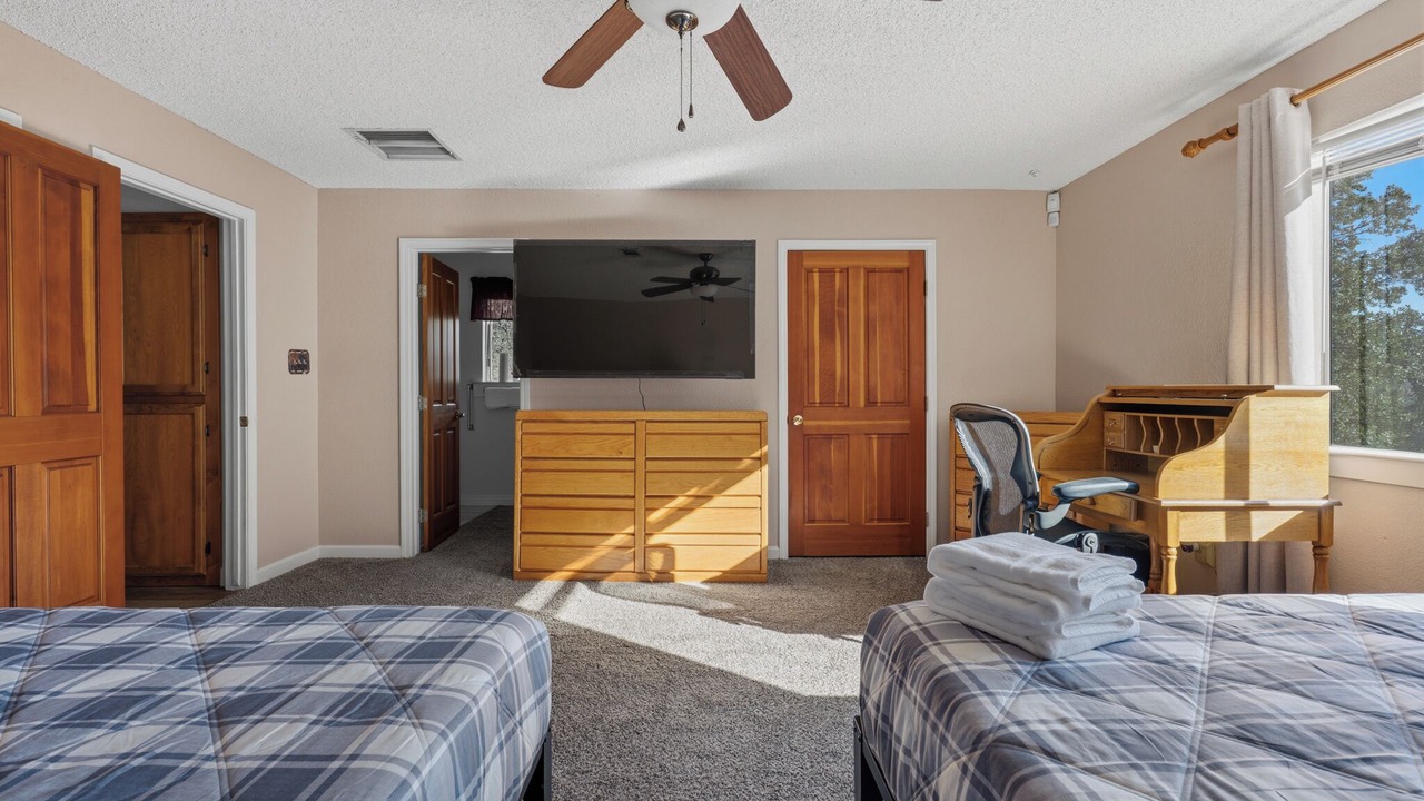 Photo of Bedroom in Yosemite Forks