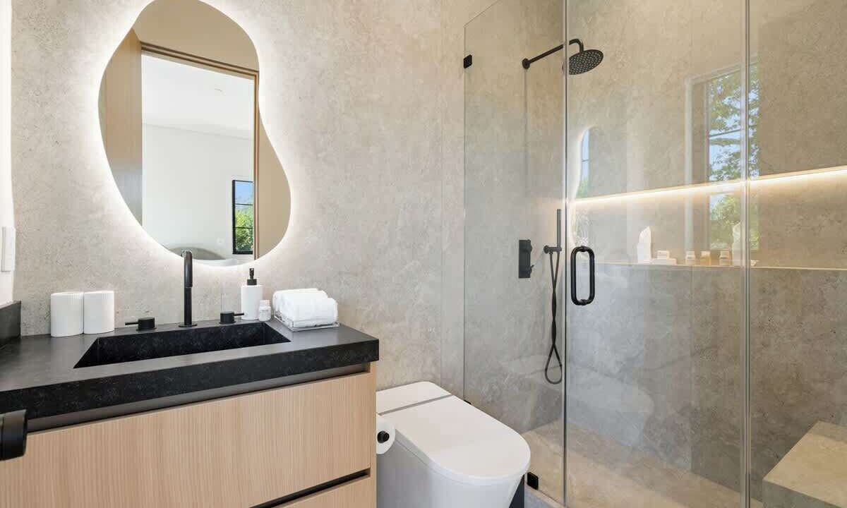 Photo of Bathroom in Valley Village