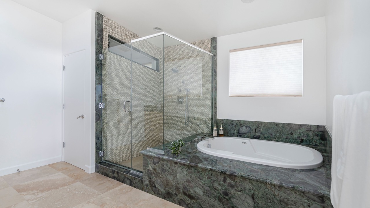 Photo of Bathroom in Hollywood Beach