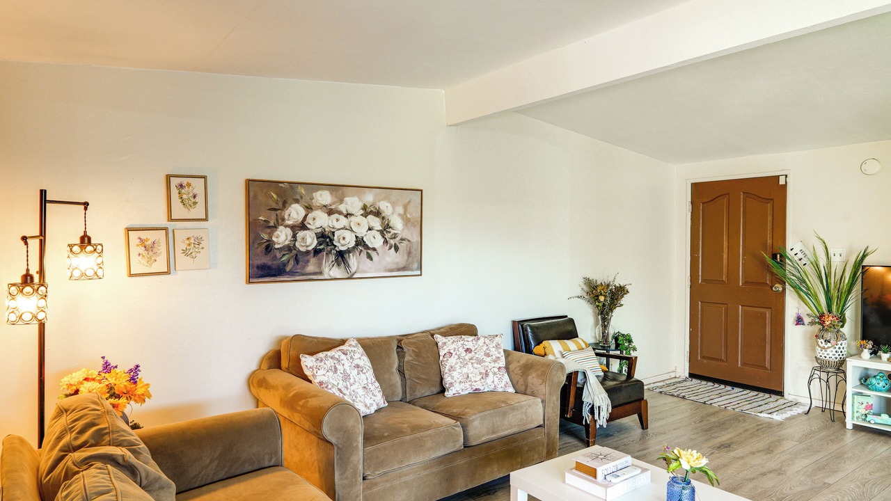 Photo of Livingroom in Bakersfield