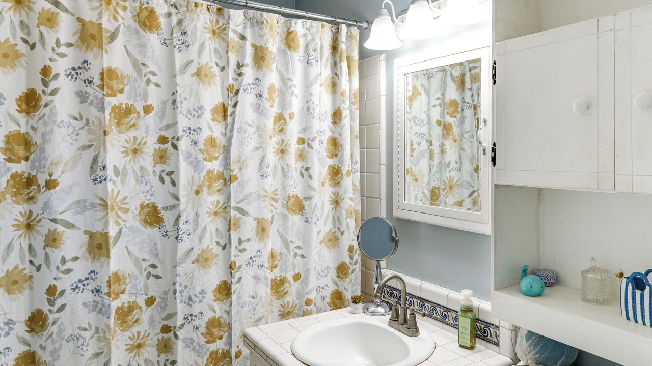 Photo of Bathroom in Bakersfield