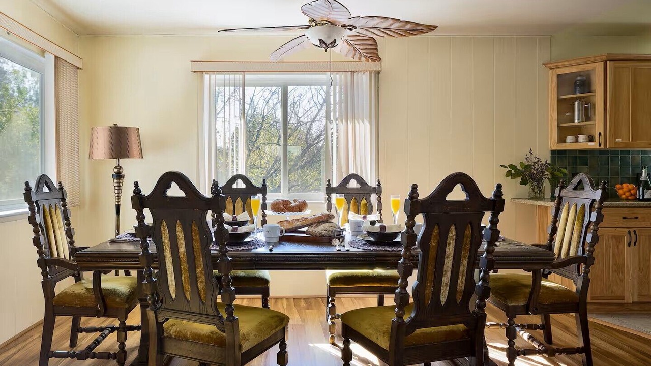 Photo of Bedroom in Groveland
