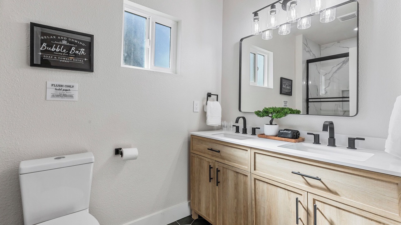 Photo of Bathroom in Hilmar