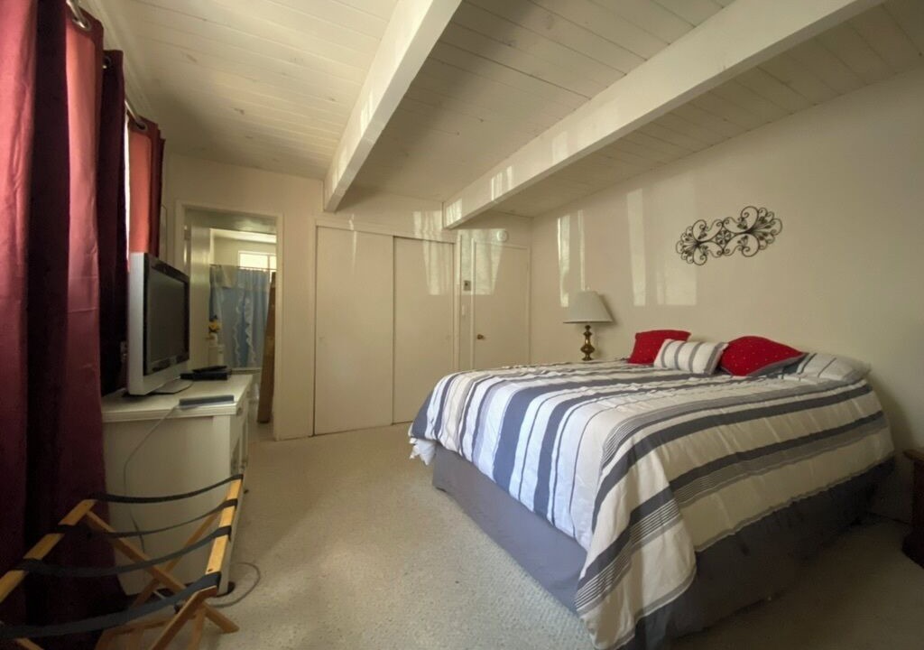 Photo of Bedroom in Groveland