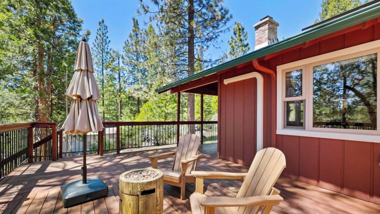 Photo of Patio Balcony in Strawberry