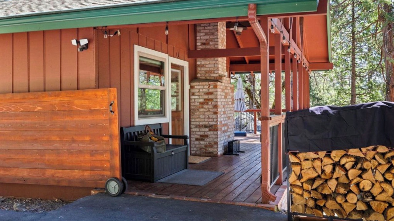 Photo of Patio Balcony in Strawberry