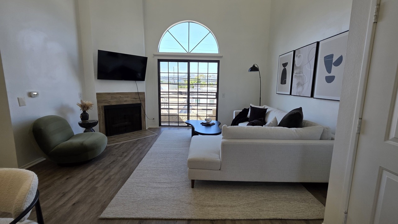 Photo of Livingroom in Beverly Hills