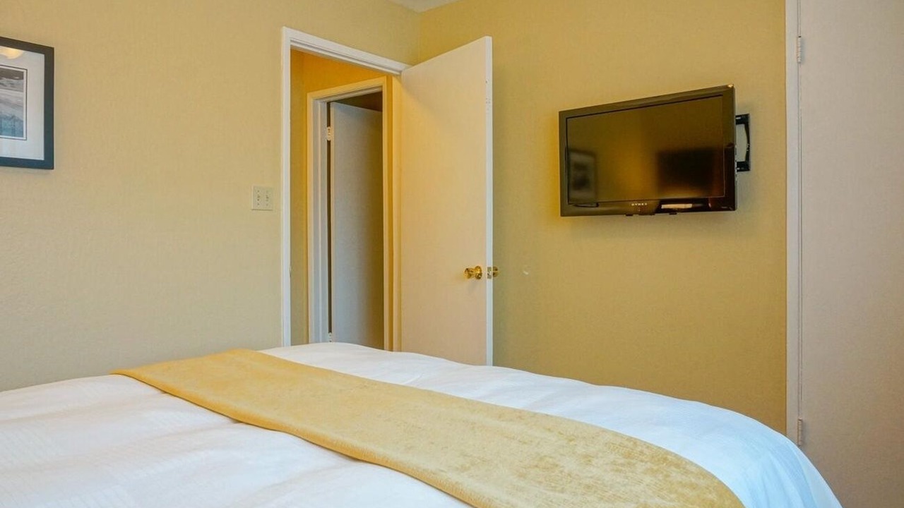 Photo of Bedroom in Corte Madera