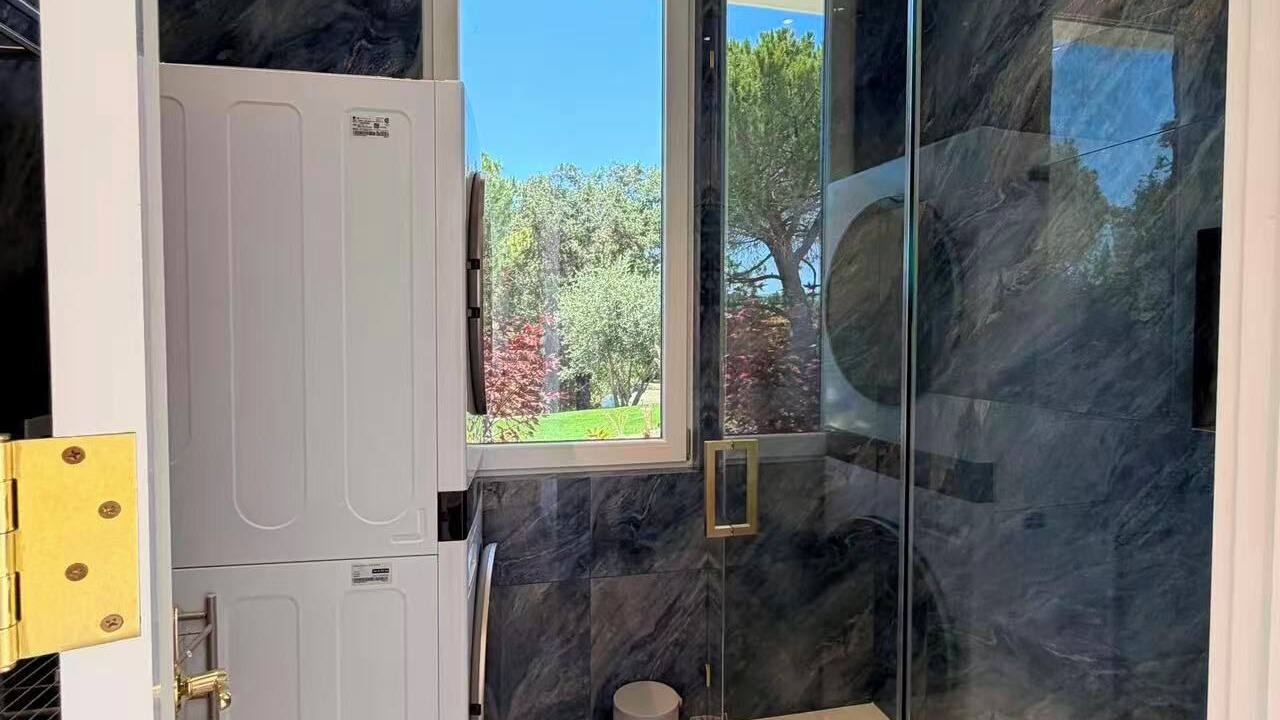 Photo of Bathroom in West of the Alameda