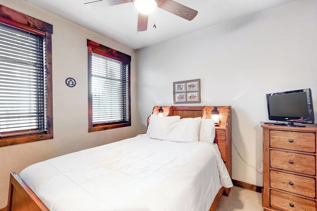 Photo of Bedroom in Woodwinds