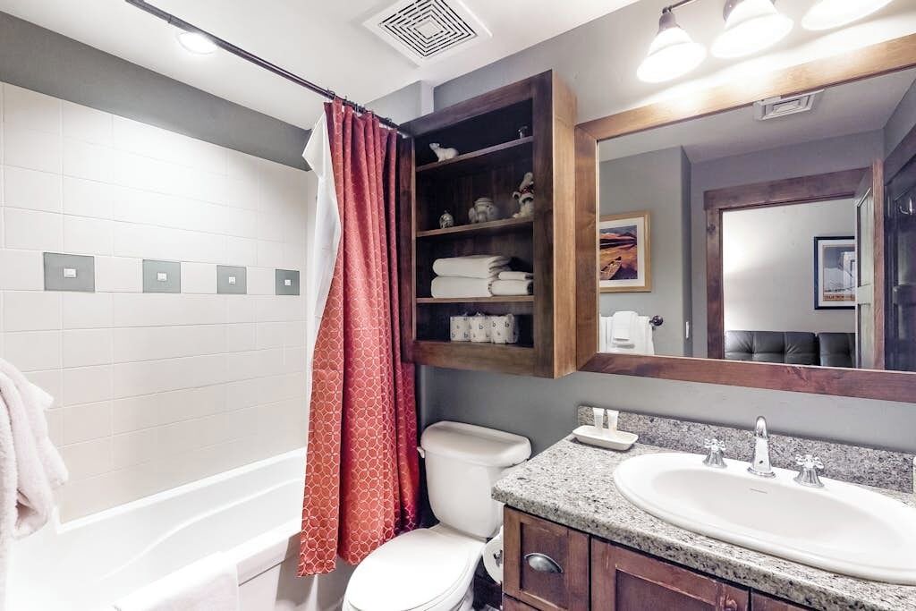 Photo of Bathroom in Woodwinds