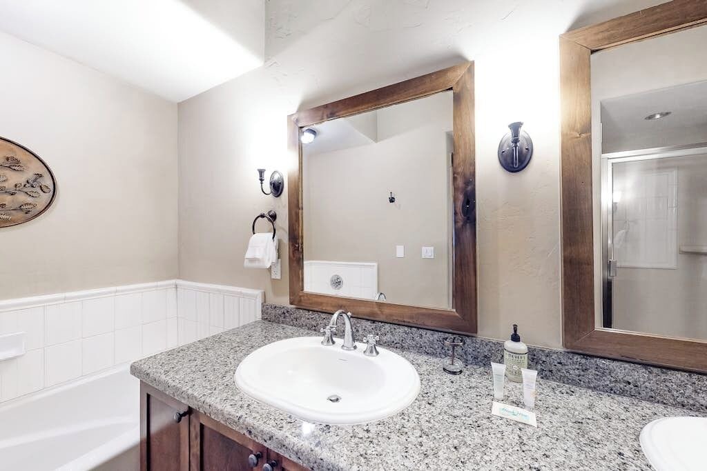 Photo of Bathroom in Woodwinds