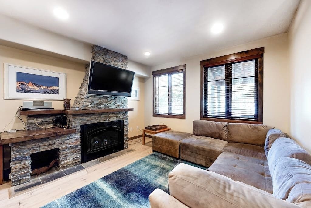 Photo of Livingroom in Woodwinds