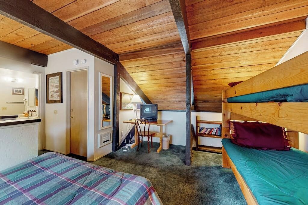Photo of Bedroom in Majestic Pines