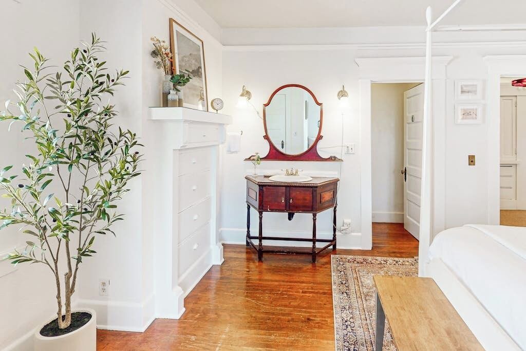 Photo of Bedroom in East Beach
