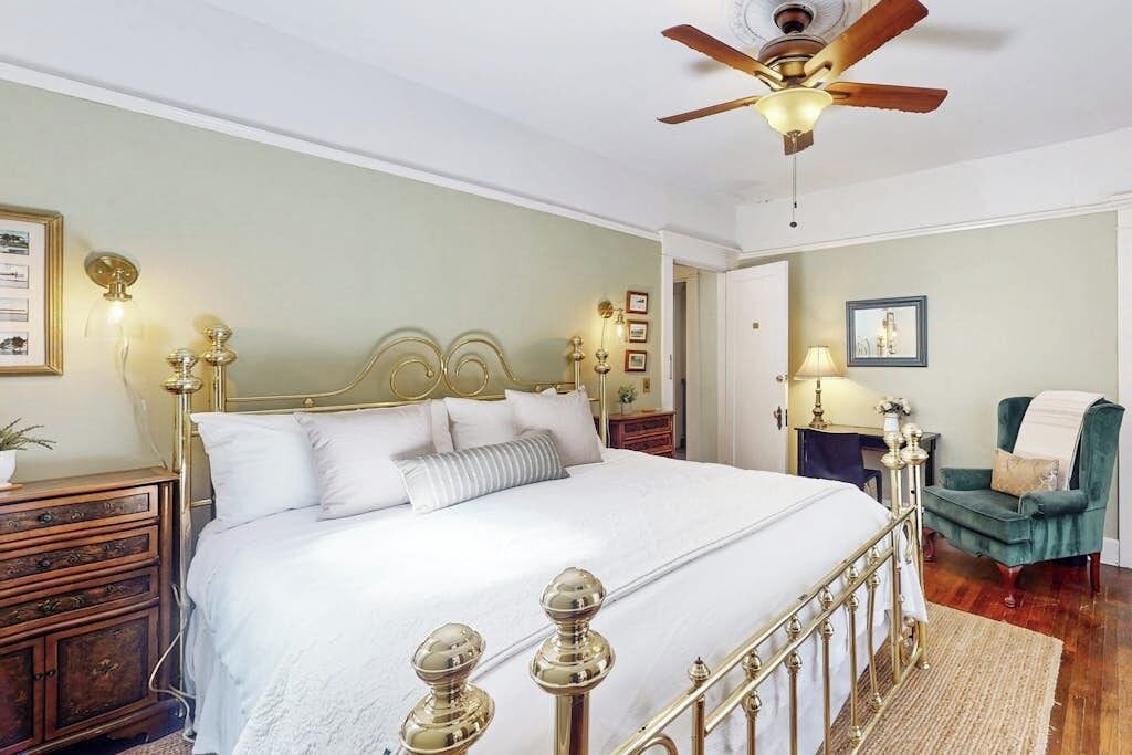 Photo of Bedroom in East Beach