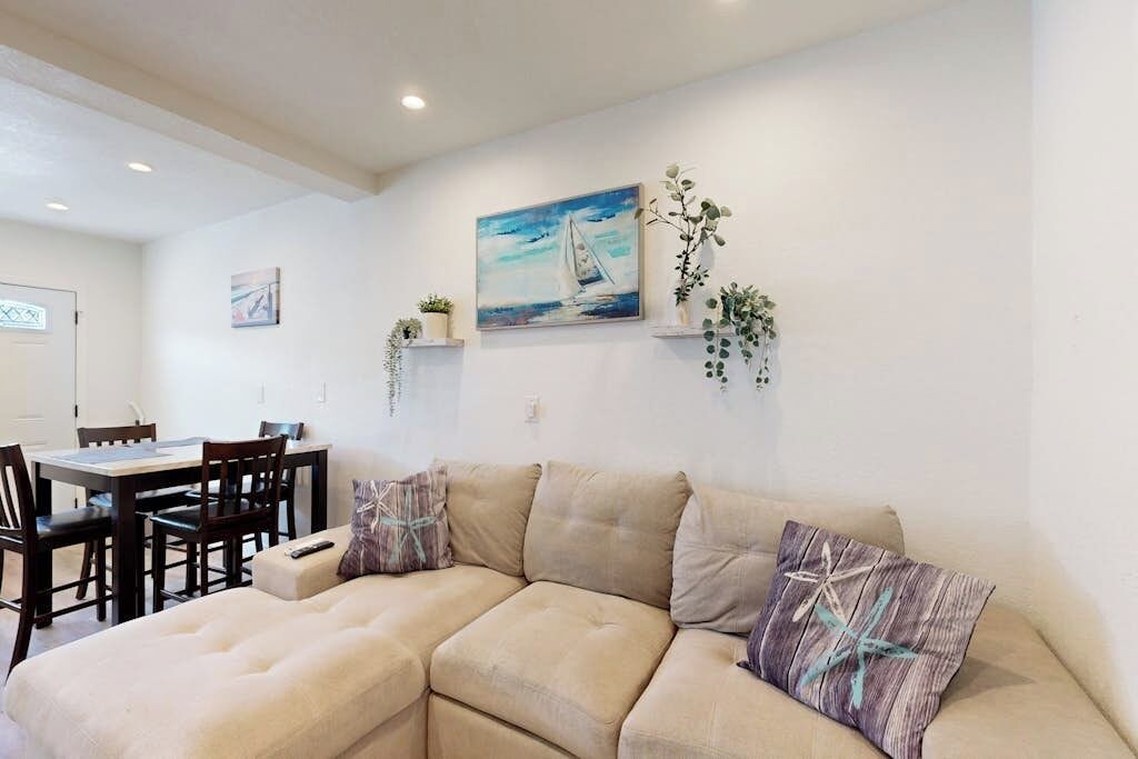 Photo of Livingroom in Santa Ana Heights