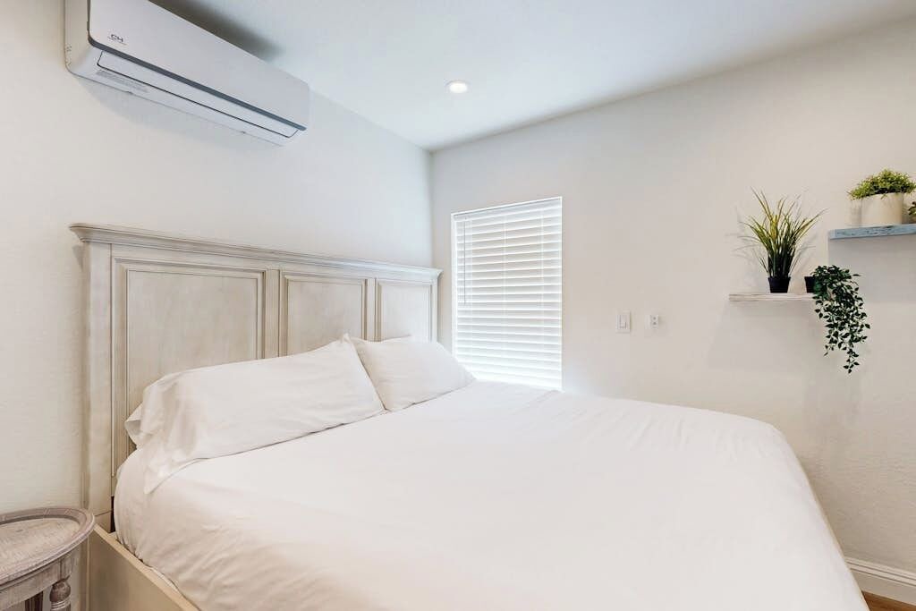 Photo of Bedroom in Santa Ana Heights