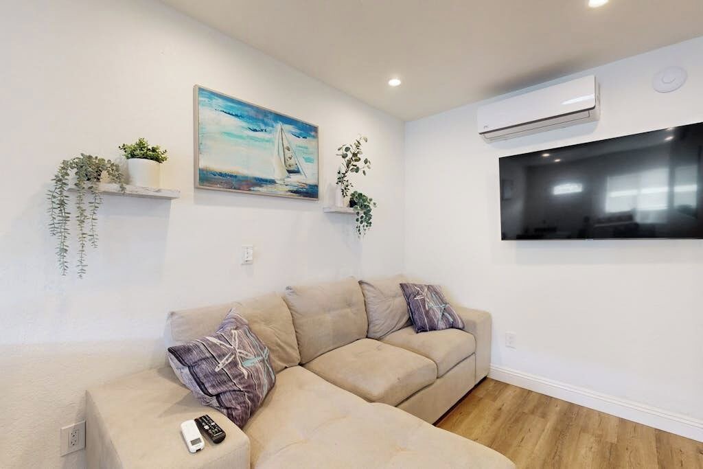 Photo of Livingroom in Santa Ana Heights