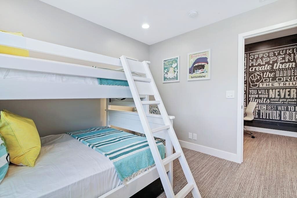 Photo of Bedroom in Hermosa Village