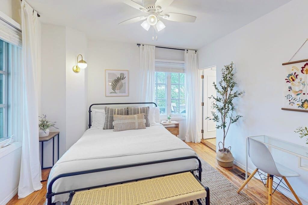 Photo of Bedroom in East Beach