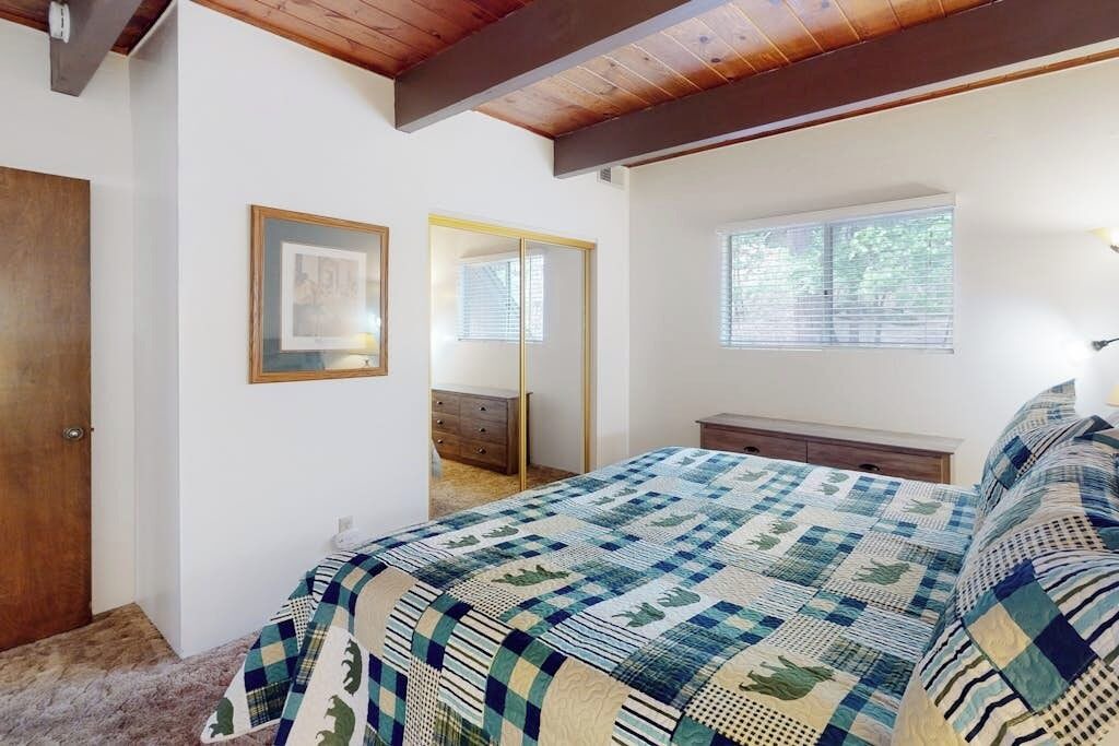 Photo of Bedroom in Blue Jay