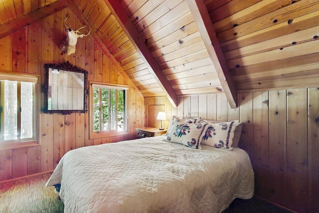 Photo of Bedroom in Arrowhead Villas