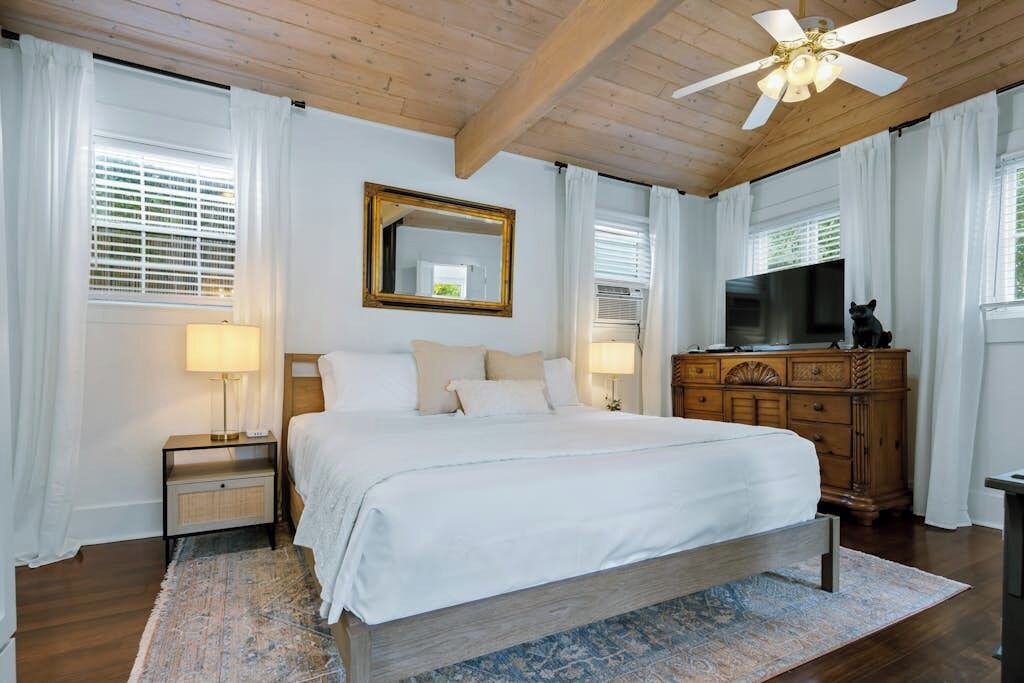 Photo of Bedroom in East Beach