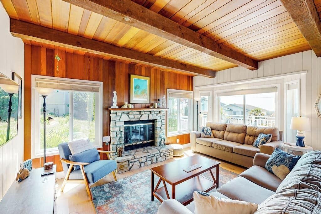 Photo of Livingroom in Marine Terrace