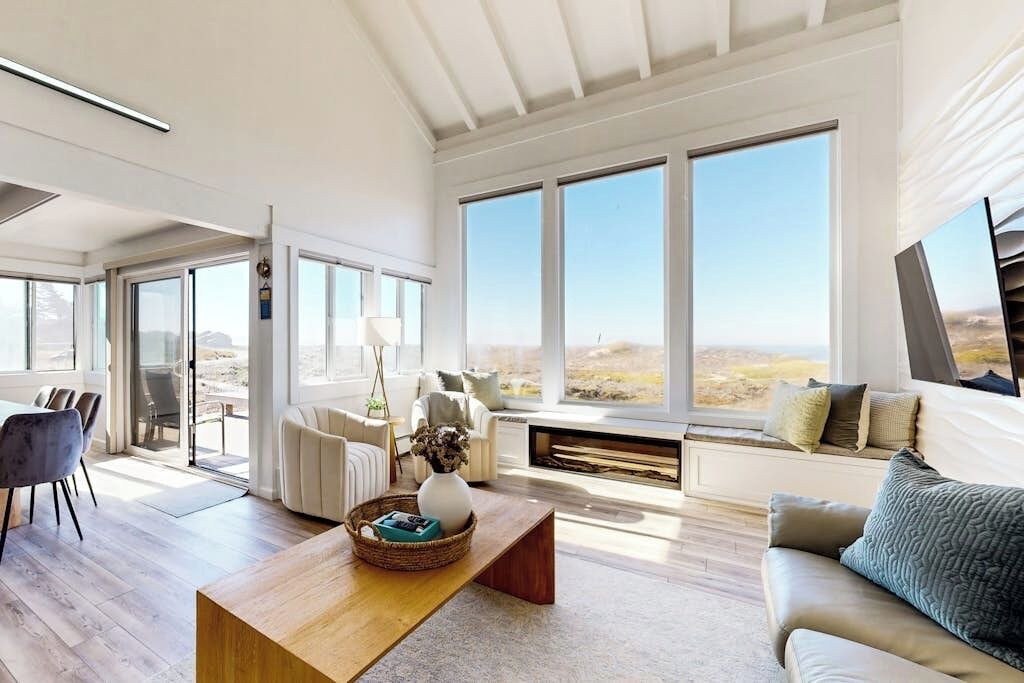Photo of Livingroom in Castroville