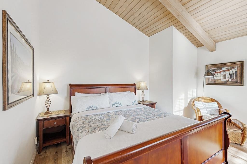 Photo of Bedroom in East Beach