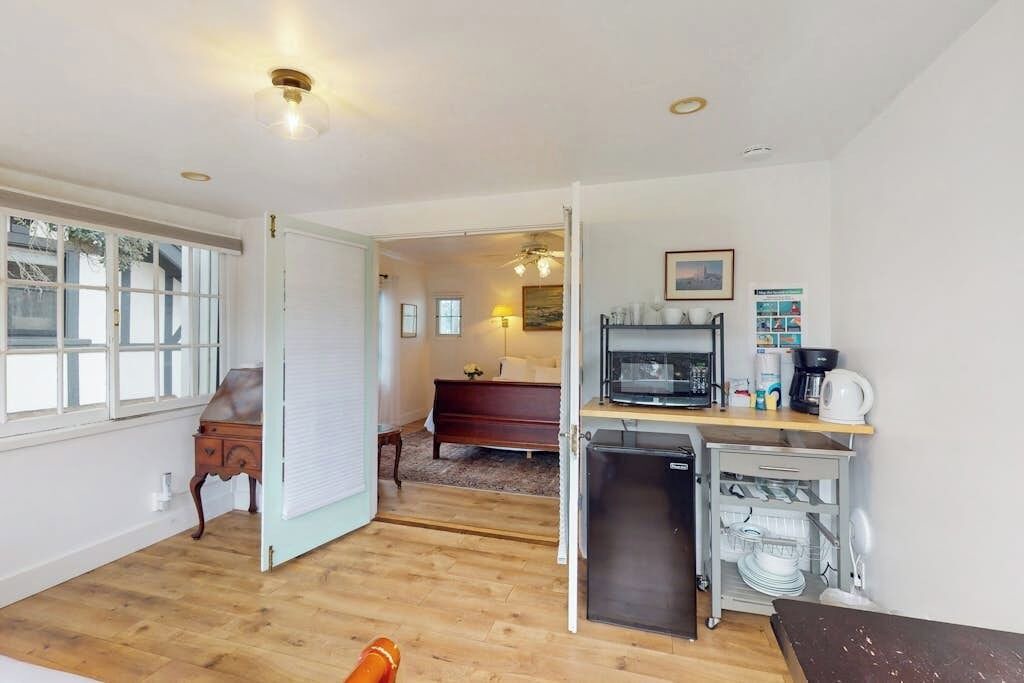 Photo of Livingroom in East Beach