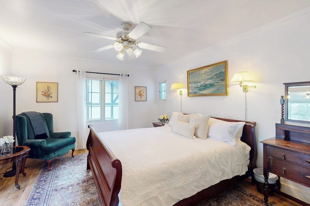 Photo of Bedroom in East Beach