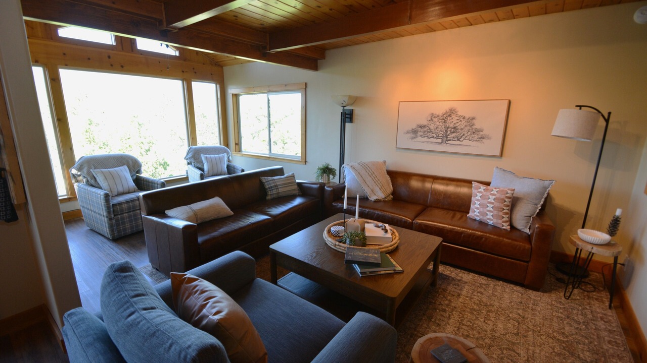 Photo of Livingroom in Bass Lake