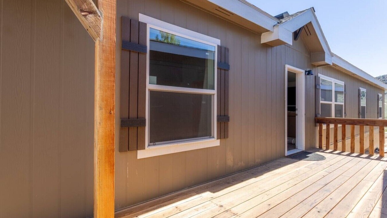 Photo of Patio Balcony in Crowley Lake