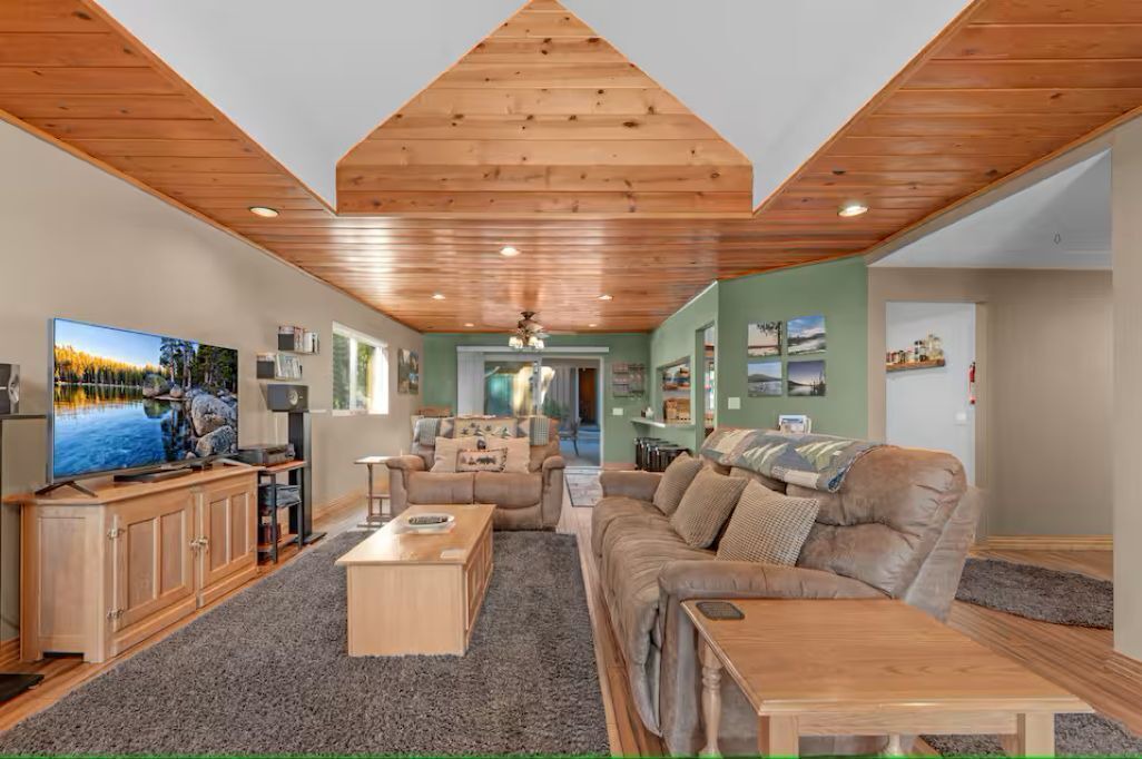 Photo of Livingroom in Bass Lake