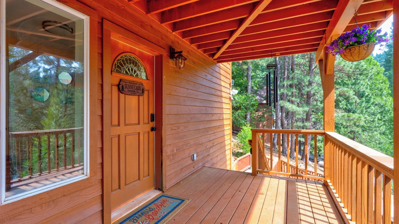 Photo of Patio Balcony in Yosemite West
