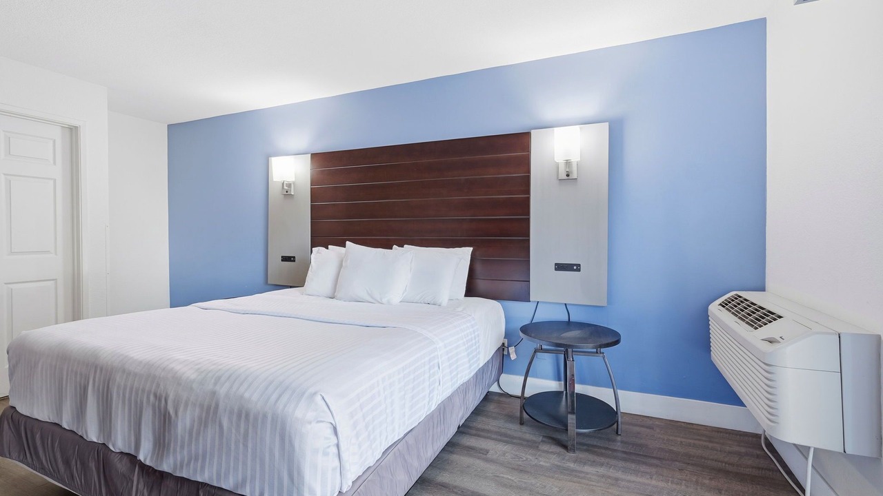 Photo of Bedroom in Westside Santa Cruz