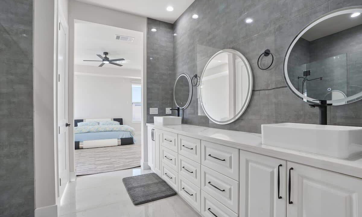 Photo of Bathroom in Lodi