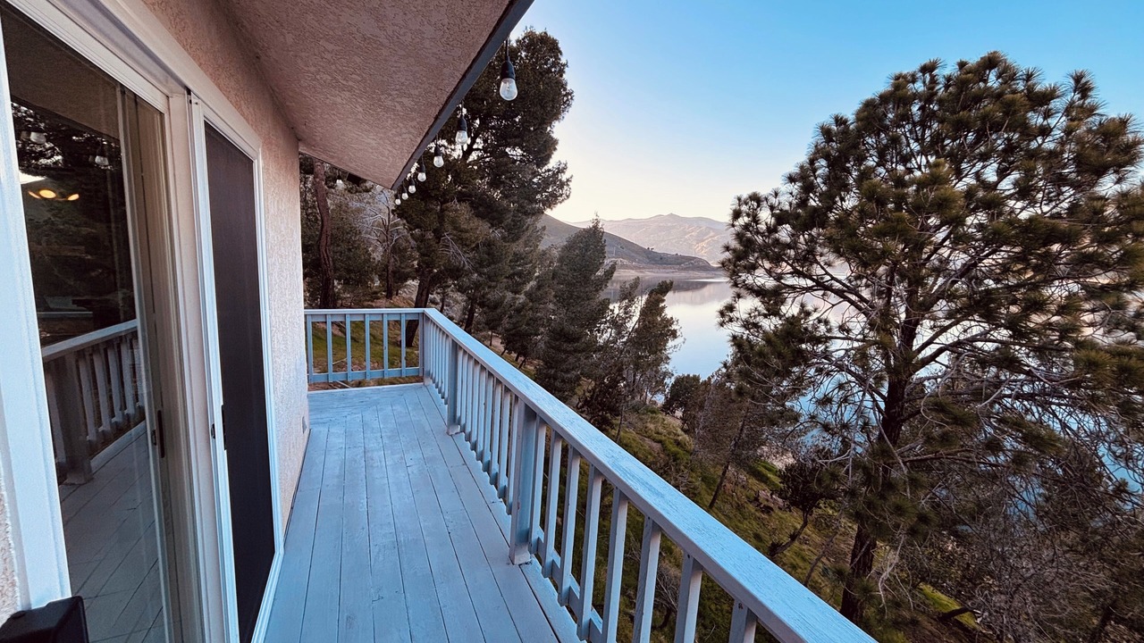 Photo of Patio Balcony in Lake Isabella