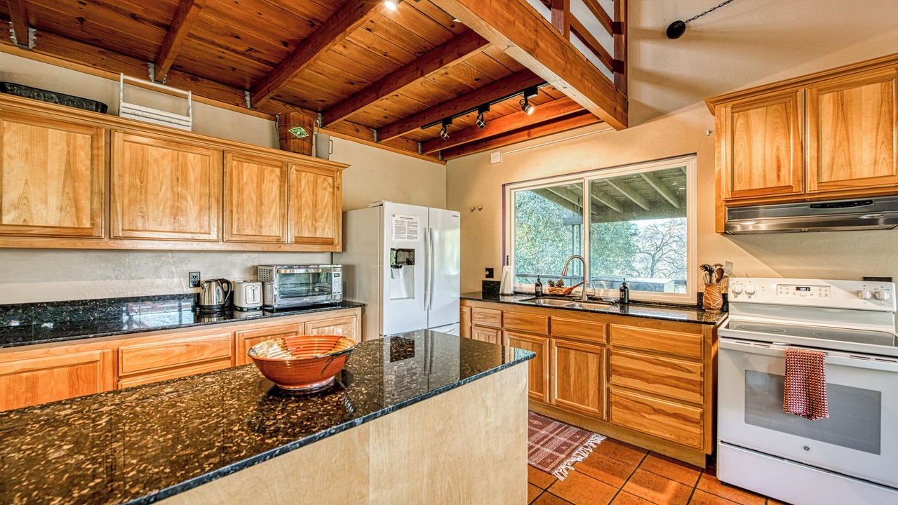 Photo of Kitchen in Midpines
