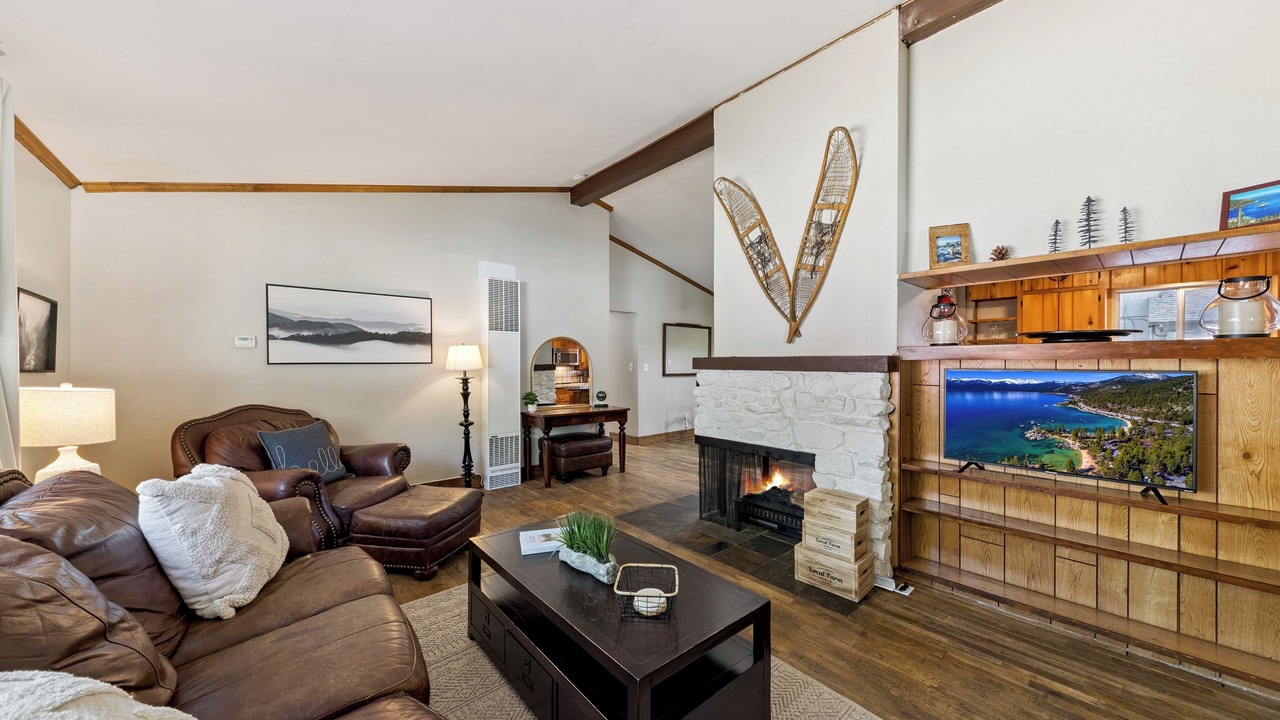 Photo of Livingroom in Sierra Tract