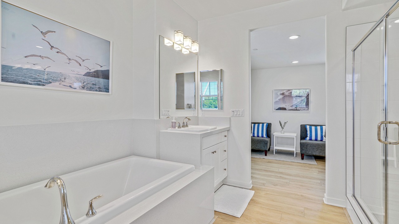 Photo of Bathroom in Harbor Gateway South