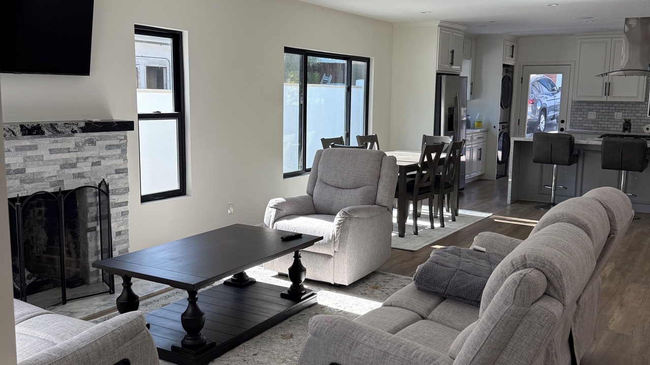 Photo of Livingroom in Sierra Madre